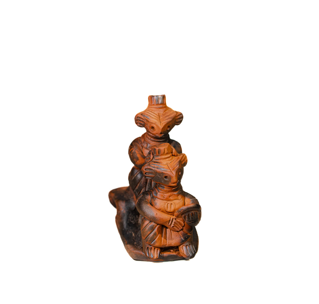 Handmade Terracotta Tepa Putul – Seated Couple Figurine