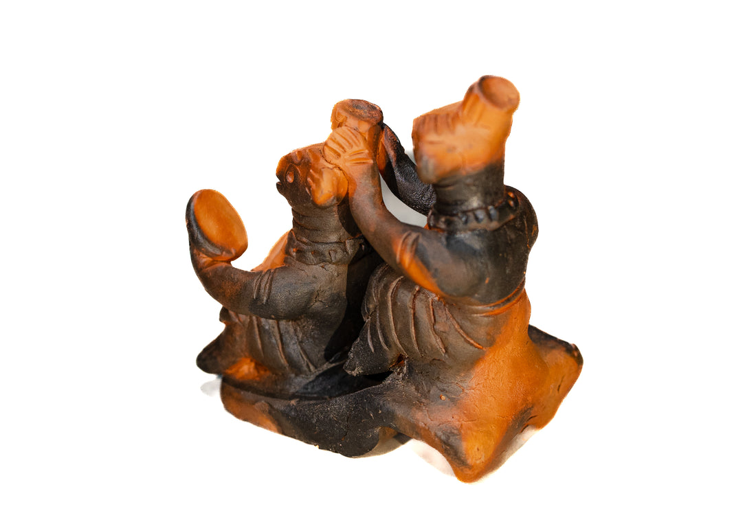 Handmade Terracotta Tepa Putul – Seated Couple Figurine