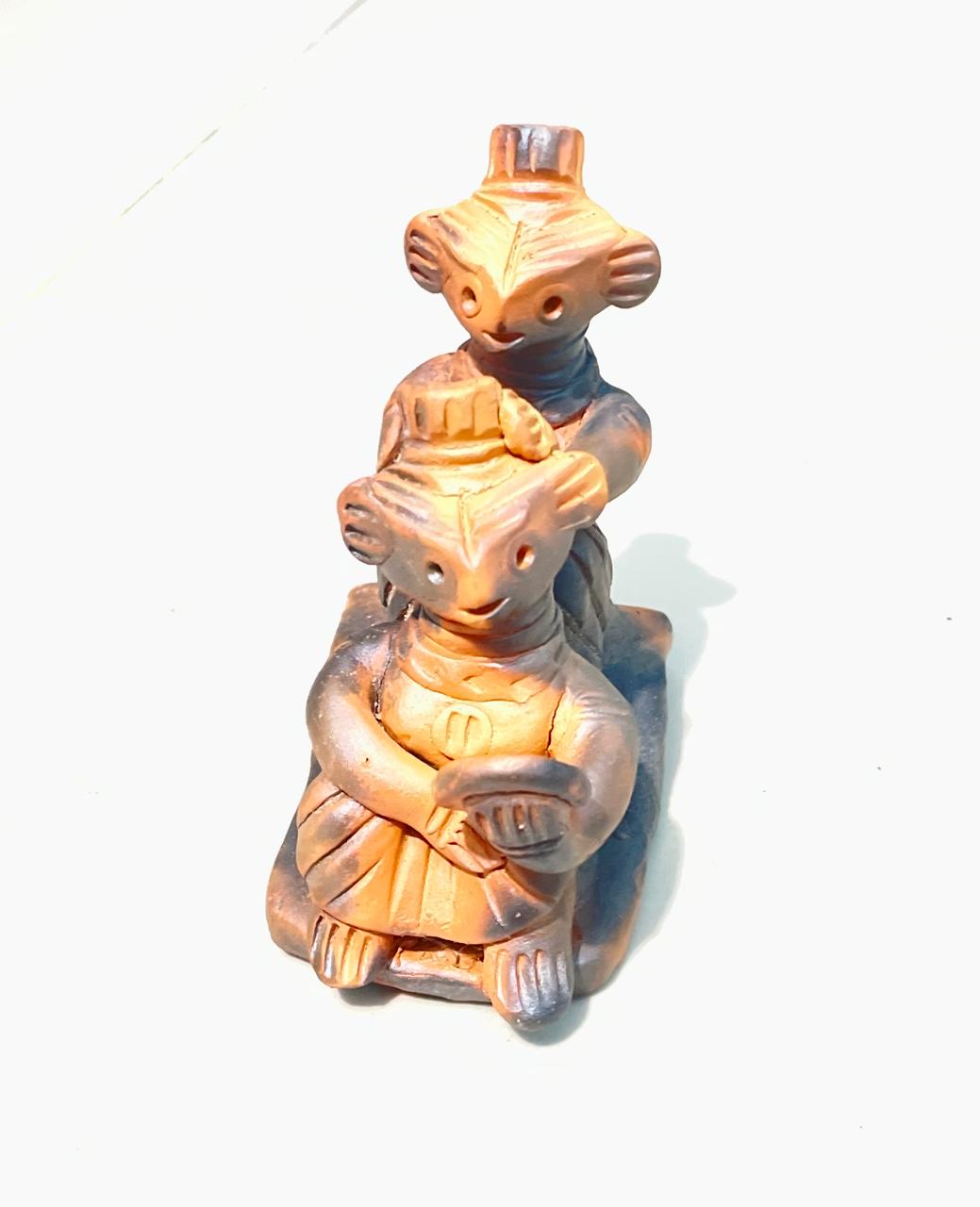 Handmade Tepa Putul Double Figurine – Traditional Clay Doll Gift